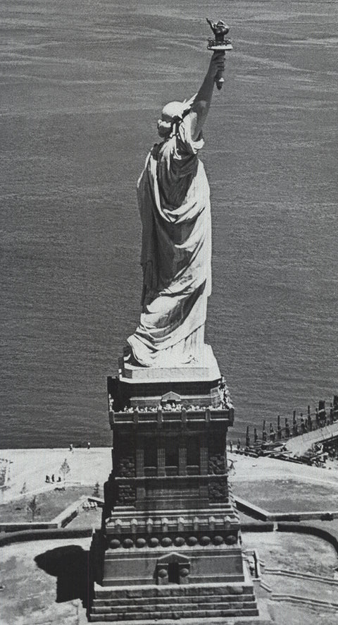 ARTIST UNKNOWN Liberty View, 2001